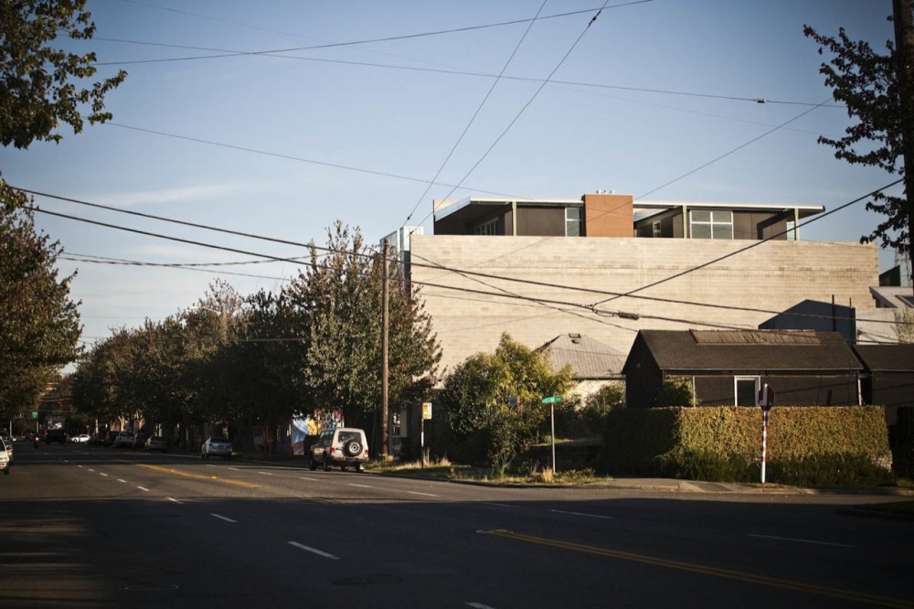 Building 115 / Graham Baba Architects © Michael Matisse