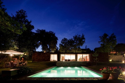 House In Viana do Castelo / Miguel Ferreira dos Santos