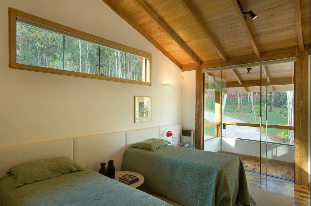 Forest House In Horizonte / David Guerra