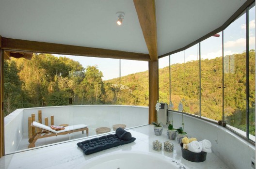 Forest House In Horizonte / David Guerra Architecture And Interior