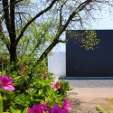 House With Midair Living / StudioGreenBlue