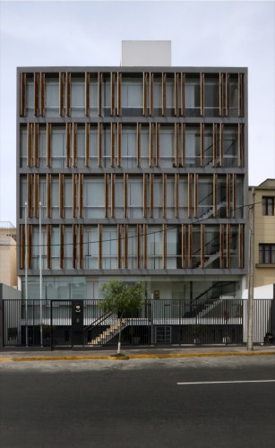 Philippine Consulate / Fernando Mosquera and Llona + Zamora Arquitectos