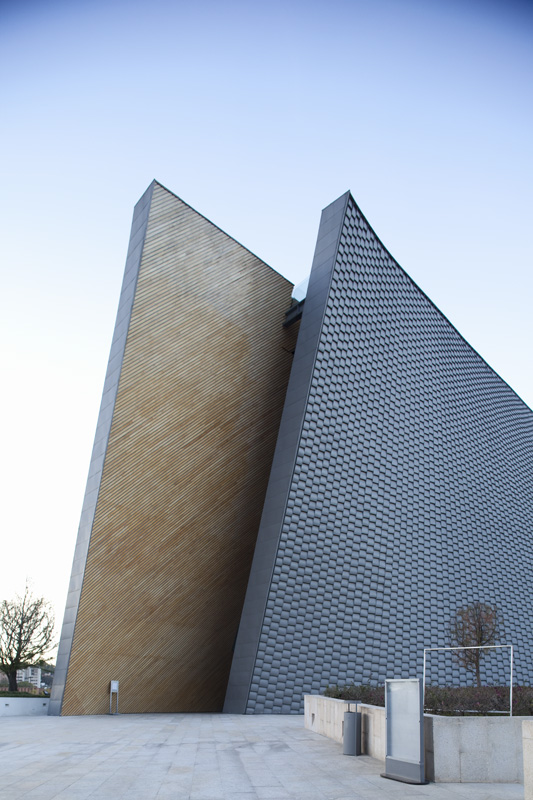 San Josemaría Escrivá Church / Javier Sordo Madaleno Bringas