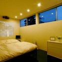 House With Glass Louvers / StudioGreenBlue StudioGreenBlue