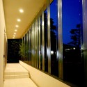 House With Glass Louvers / StudioGreenBlue StudioGreenBlue