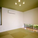 House With Glass Louvers / StudioGreenBlue StudioGreenBlue