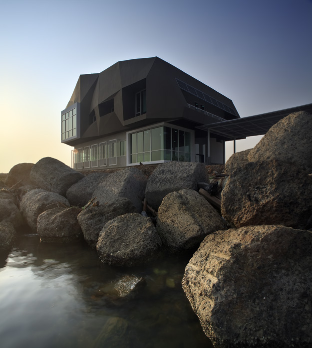 KCN Office / Atelier Cosmas Gozali