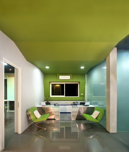 KCN Office / Atelier Cosmas Gozali