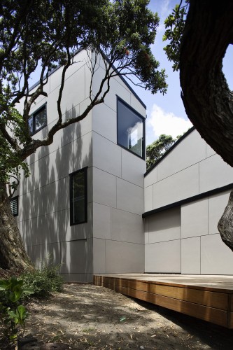 The Pohutukawa House / Matthew Gribben Architecture
