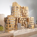 1-to-100_UPN_Oblique_01-550px 1-to-100_UPN_Oblique_01-550px East façade, view across Ultimo Pedestrian Network, model scale: 1-to-100 / Gehry Partners, LLP