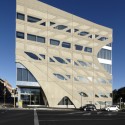University of Tasmania, School of Medicine / Lyons © Dianna Snape Photography