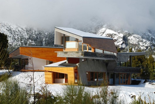 Ribbon House / G2 Estudio