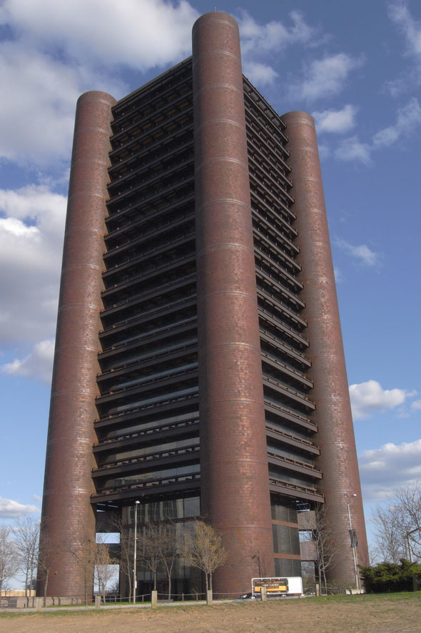 AD Classics: Knights of Columbus Building / Kevin Roche & John Dinkeloo
