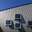 House of Sunlight Through Trees / StudioGreenBlue © StudioGreenBlue