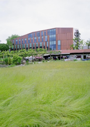 Camélia Hotel Sénior & Homes / NAAA - Associated Architects