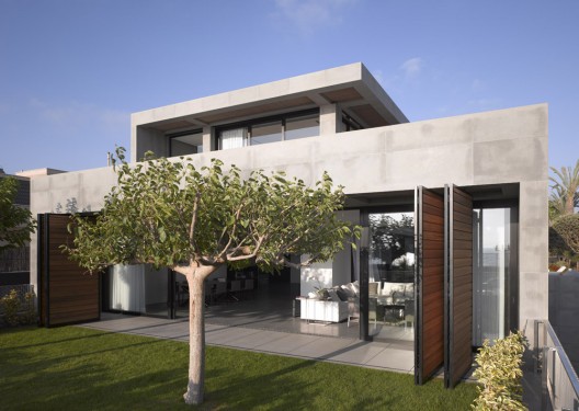 Hezelia Home / Pitzo Kedem Architects, Tanju Qzelgin