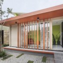 Vertical Barcode House / gayuh budi utomo ST Vertical Barcode House / gayuh budi utomo ST © Sonny Sandjaya