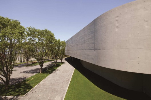 Ananti Club / SKM Architects