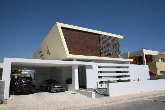 The Antoniou Residence / Koutsoftides Architects