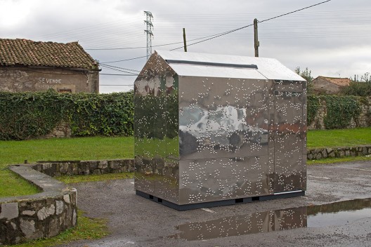 Kiosk m.poli / Brut Deluxe