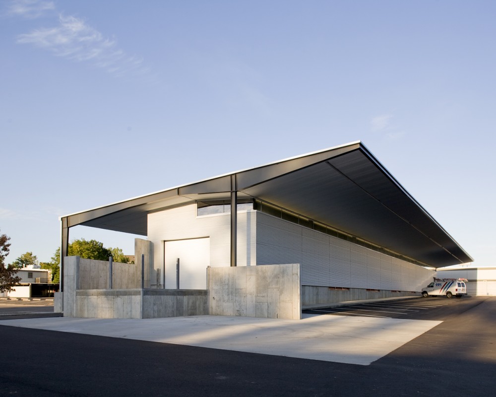 Cox Communications Distribution Center / el dorado