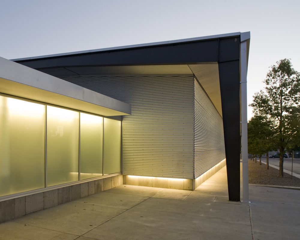 Cox Communications Distribution Center / el dorado