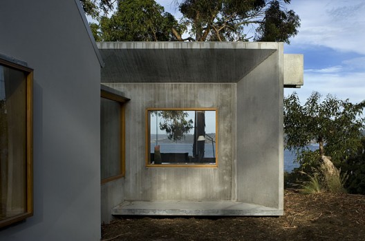 Trial Bay House / James Jones
