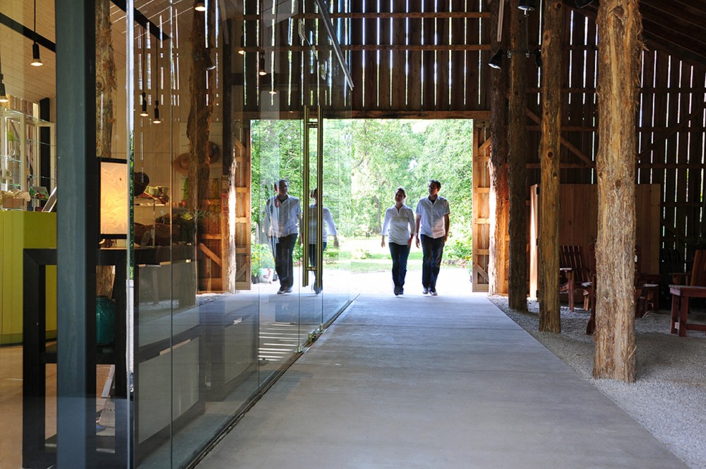 Yew Dell Gardens Visitor Center / De Leon & Primmer Architecture Workshop