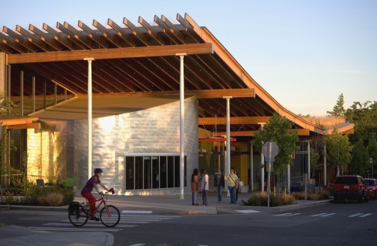 Ballard Library and Neighborhood Service Center / Bohlin Cywinski Jackson