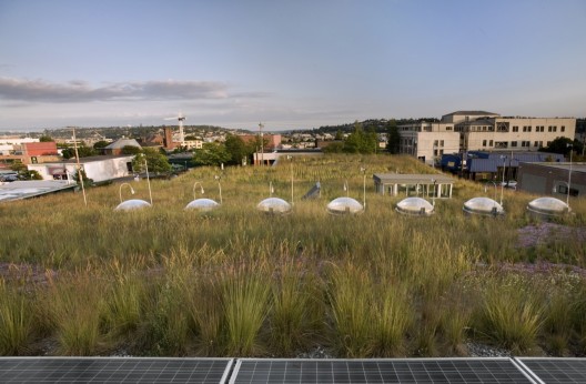 Ballard Library and Neighborhood Service Center / Bohlin Cywinski Jackson