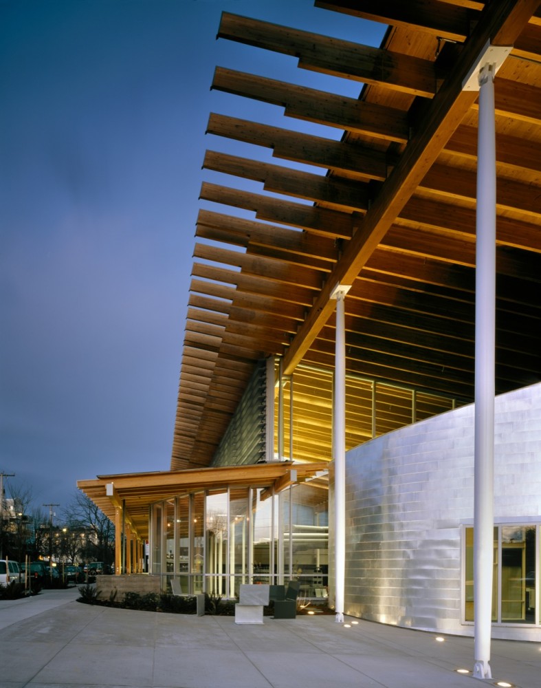 Ballard Library and Neighborhood Service Center / Bohlin Cywinski Jackson