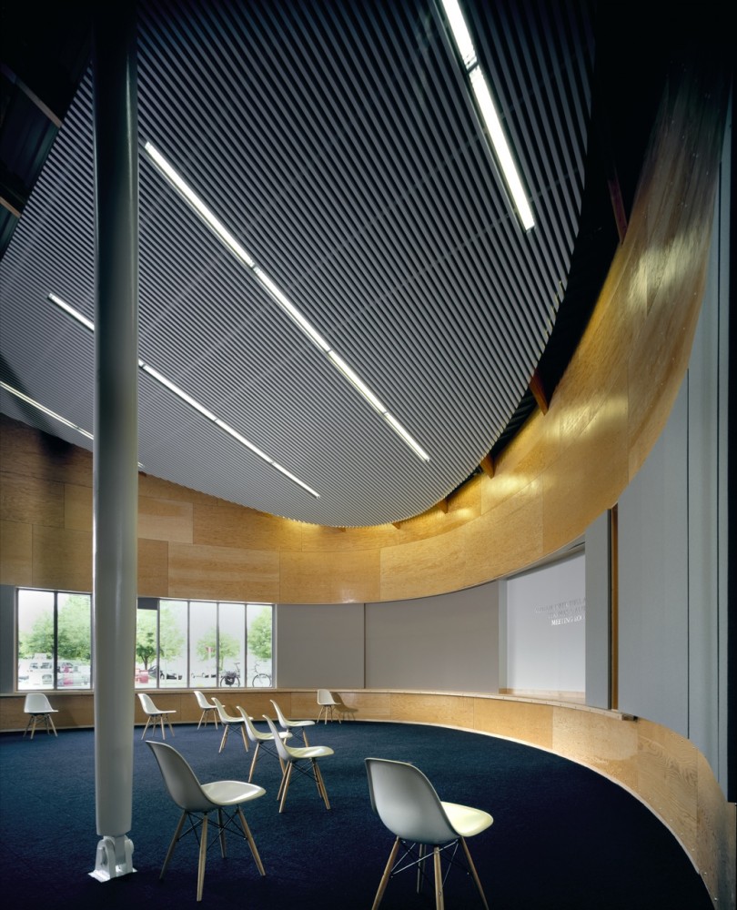 Ballard Library and Neighborhood Service Center / Bohlin Cywinski Jackson