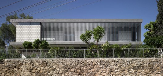 The "Rechter House" / Pitsou Kedem Architects