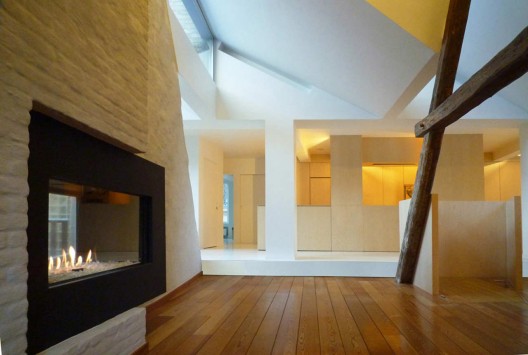 Renovation In Bruges / ROOM & ROOM