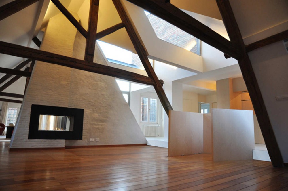 Renovation In Bruges / ROOM & ROOM