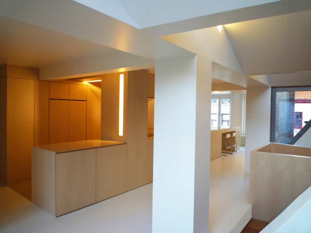 Renovation In Bruges / ROOM & ROOM