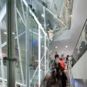 Uniqlo Shanghai / Bohlin Cywinski Jackson © Nic Lehoux