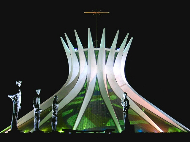 AD Classics: Cathedral of Brasilia / Oscar Niemeyer