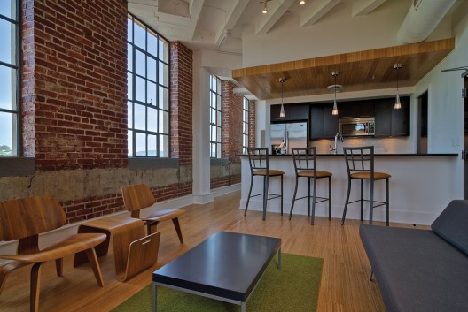 Southeastern Glass Building / Sanders Pace Architecture