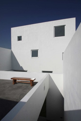 Casa 4 Planos / Dear Architects