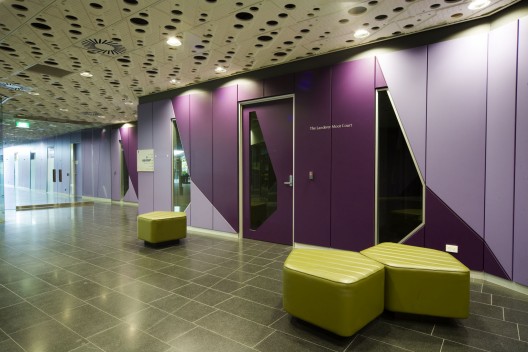 Univesity of New South Wales Law Building / Lyons