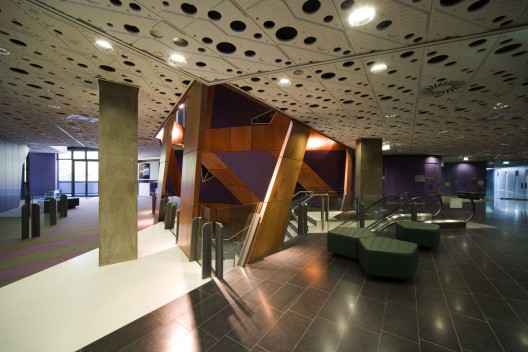 Univesity of New South Wales Law Building / Lyons