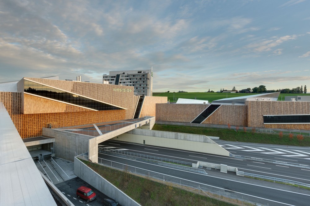 Westside Bruennen / Daniel Libeskind