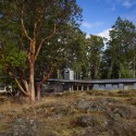 Suncrest Residence / Heliotrope Architects Suncrest Residence / Heliotrope Architects © Benjamin Benschnieder