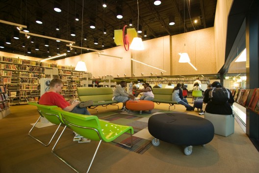 Palo Verde Library and Maryvale Community Center / Gould Evans