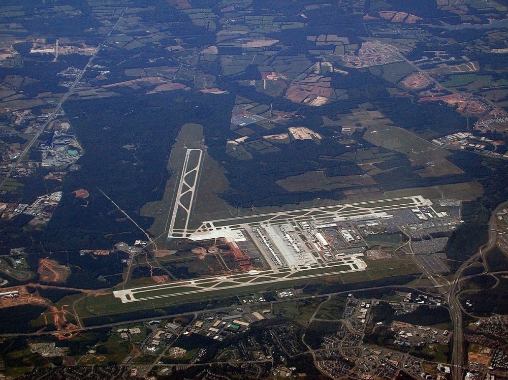 AD Classics: Dulles International Airport / Eero Saarinen