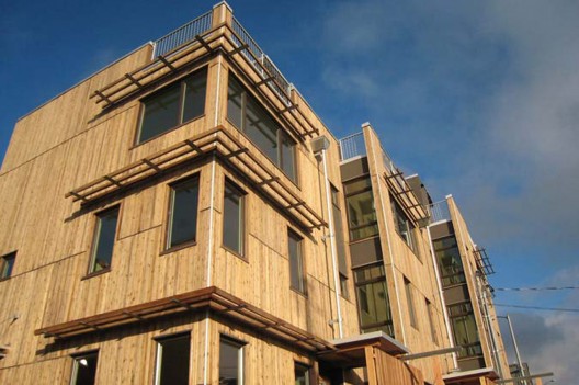 Footprint at the Bridge / Johnston Architects