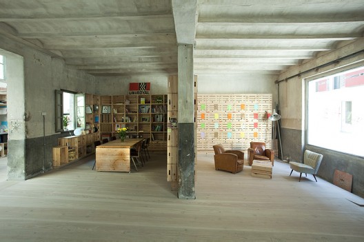 Oficinas Hub In Madrid / ch+qs arquitectos