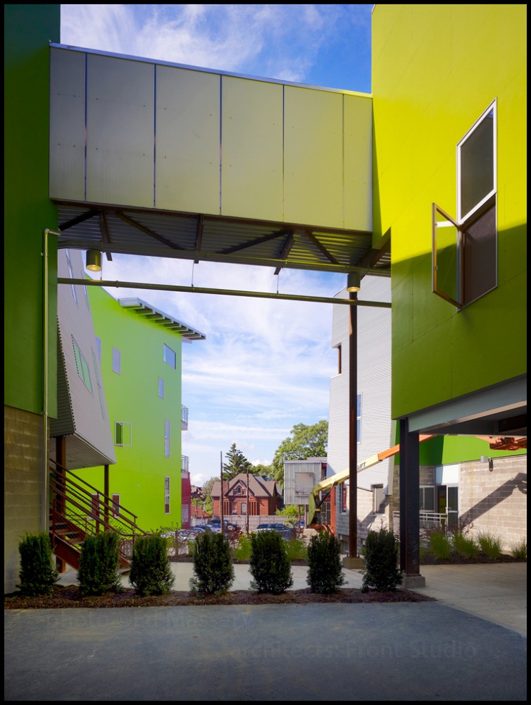 Glass Lofts / Front Studio Architects