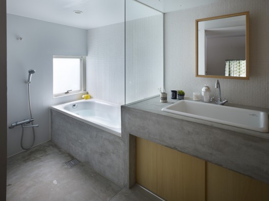 House In Fukawa / Suppose Design Office